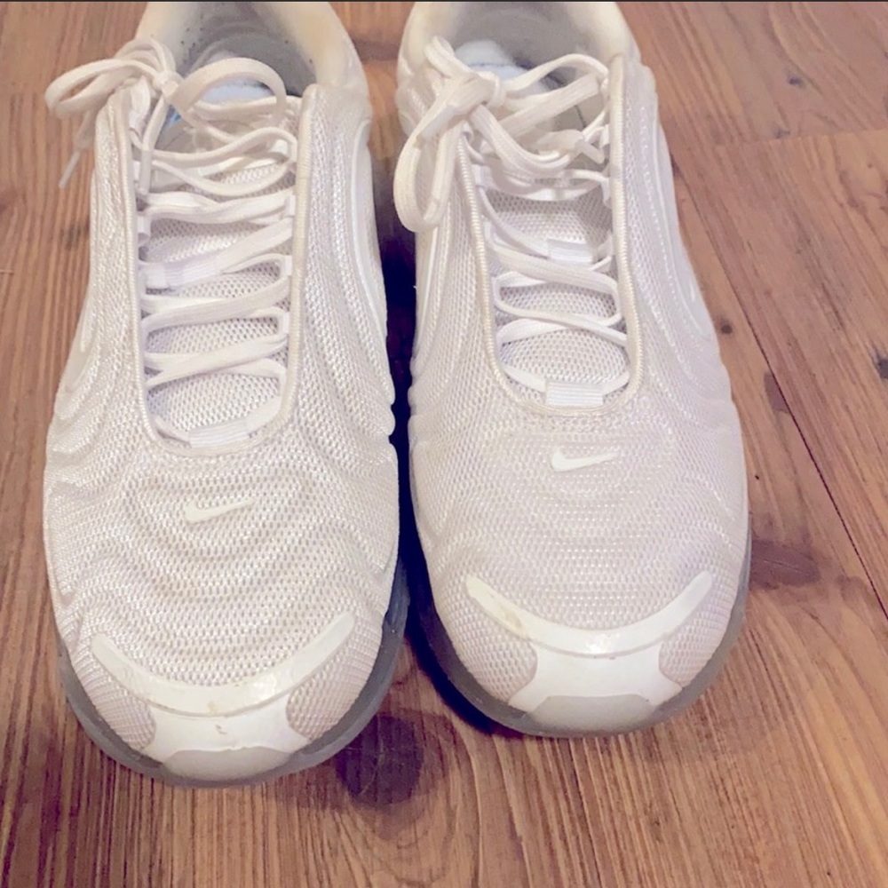 Air max 720 women’s 10 men’s 8.5